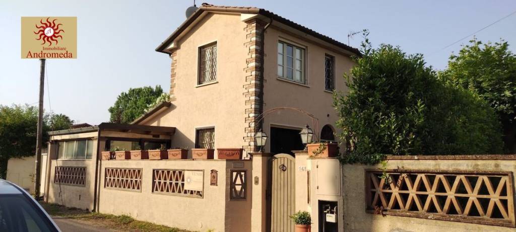 casa indipendente in vendita a Forte dei Marmi