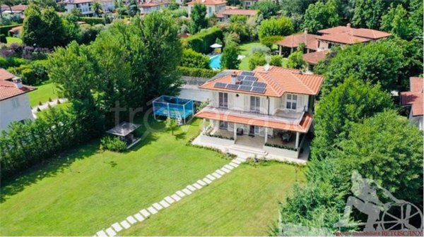 casa indipendente in vendita a Forte dei Marmi