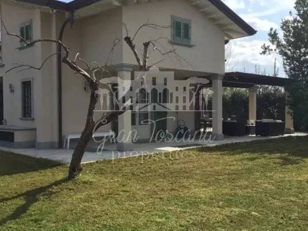 casa indipendente in vendita a Forte dei Marmi