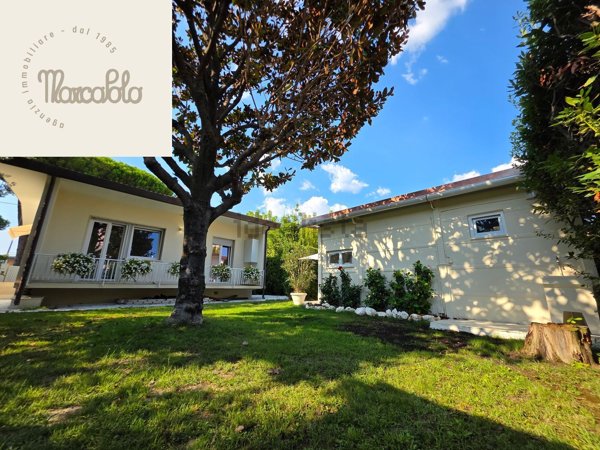 casa indipendente in vendita a Forte dei Marmi