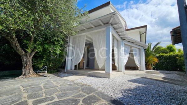 casa indipendente in vendita a Forte dei Marmi