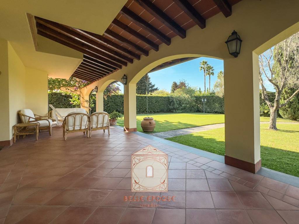 casa indipendente in vendita a Forte dei Marmi in zona Vittoria Apuana