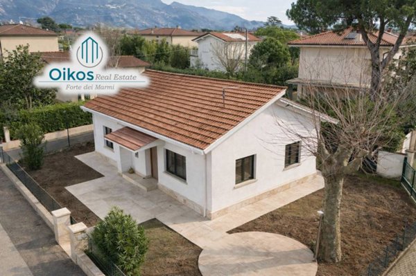 casa indipendente in vendita a Forte dei Marmi