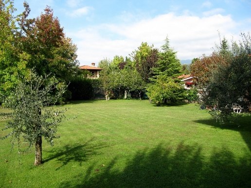 casa indipendente in vendita a Forte dei Marmi in zona Vittoria Apuana