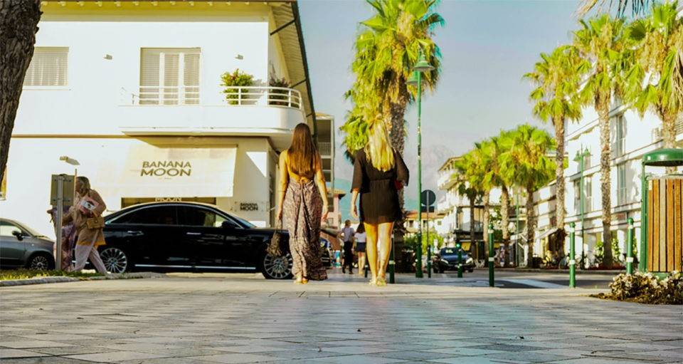 casa indipendente in vendita a Forte dei Marmi in zona Roma Imperiale