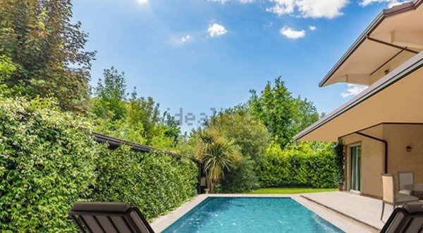 casa indipendente in vendita a Forte dei Marmi