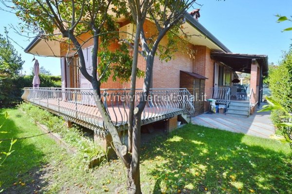 casa indipendente in vendita a Forte dei Marmi