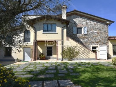 casa indipendente in vendita a Forte dei Marmi