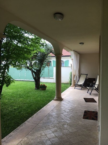 casa indipendente in vendita a Forte dei Marmi in zona Vittoria Apuana