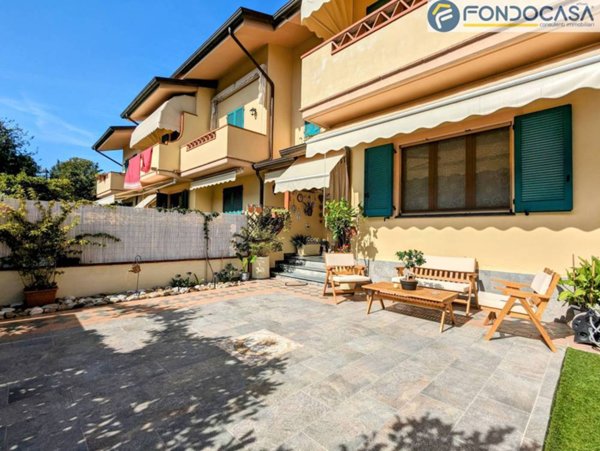 casa indipendente in vendita a Forte dei Marmi