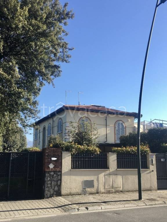 casa indipendente in vendita a Forte dei Marmi