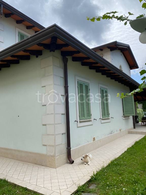 casa indipendente in vendita a Forte dei Marmi