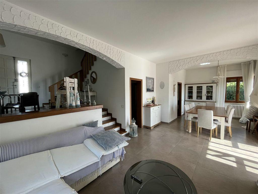 casa indipendente in vendita a Forte dei Marmi