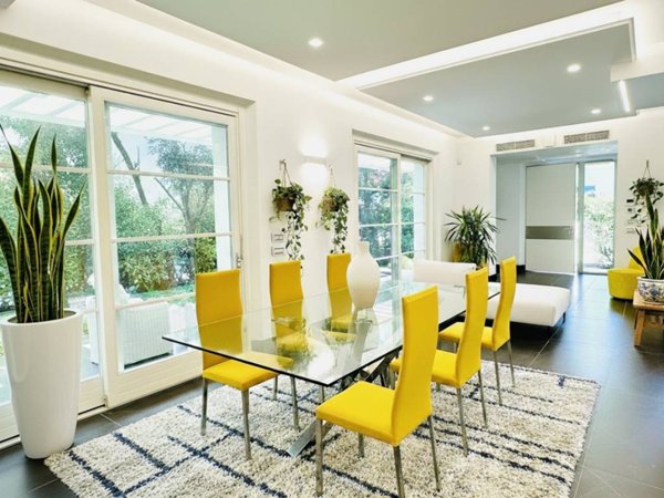 casa indipendente in vendita a Forte dei Marmi in zona Roma Imperiale