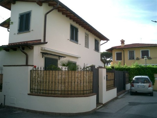 casa indipendente in vendita a Forte dei Marmi