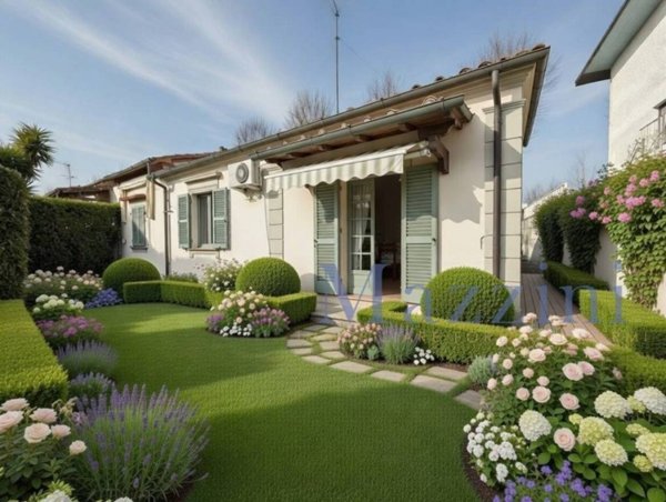 casa indipendente in vendita a Forte dei Marmi