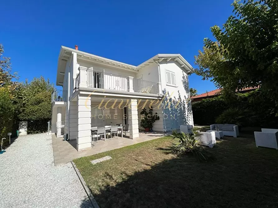 casa indipendente in vendita a Forte dei Marmi
