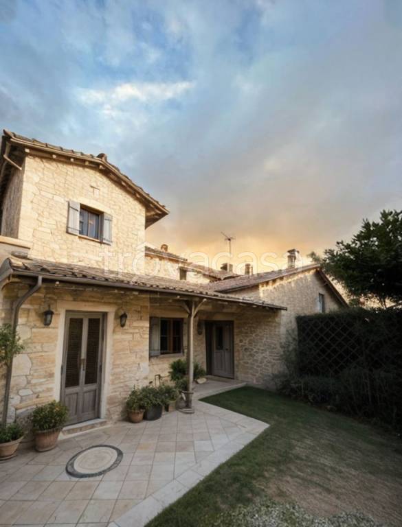 casa indipendente in vendita a Forte dei Marmi in zona Roma Imperiale