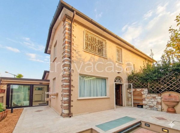 casa indipendente in vendita a Forte dei Marmi