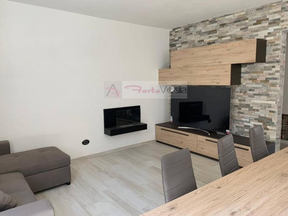 casa indipendente in vendita a Forte dei Marmi in zona Vittoria Apuana