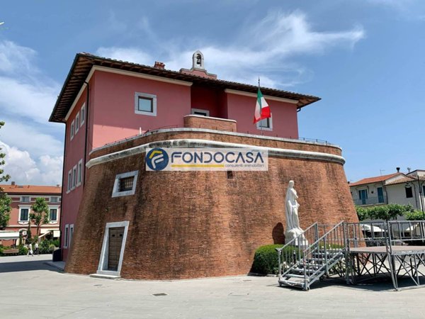 casa indipendente in vendita a Forte dei Marmi in zona Vittoria Apuana
