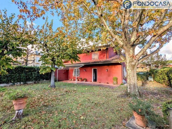 casa indipendente in vendita a Forte dei Marmi