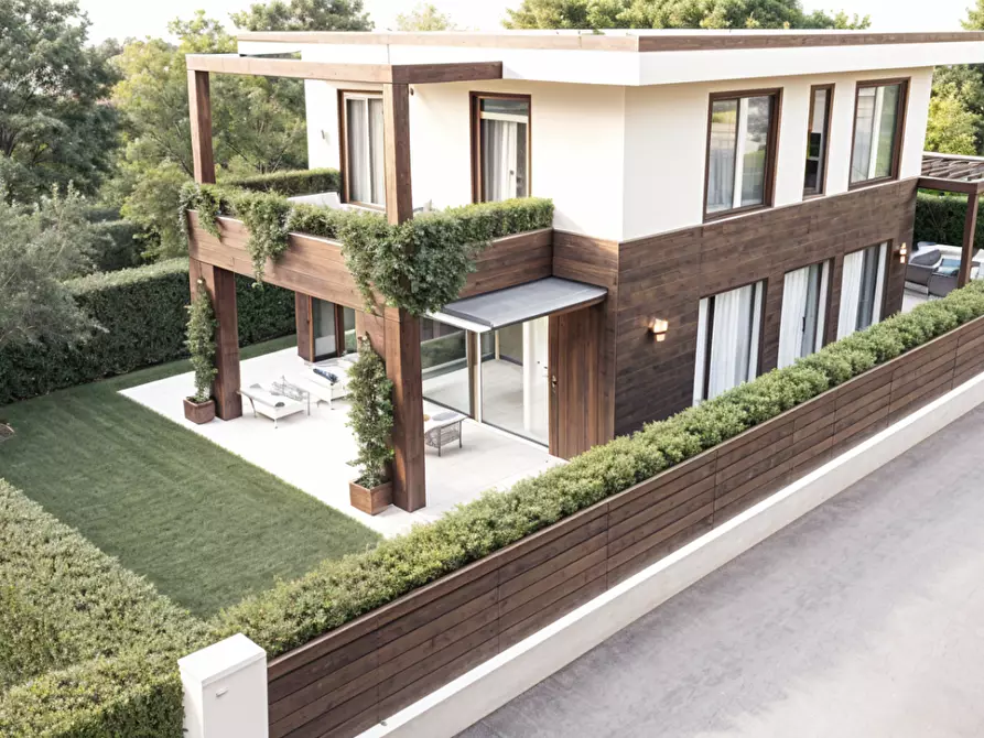 casa indipendente in vendita a Forte dei Marmi in zona Roma Imperiale