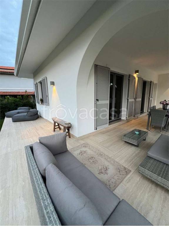 casa indipendente in vendita a Forte dei Marmi in zona Vaiana