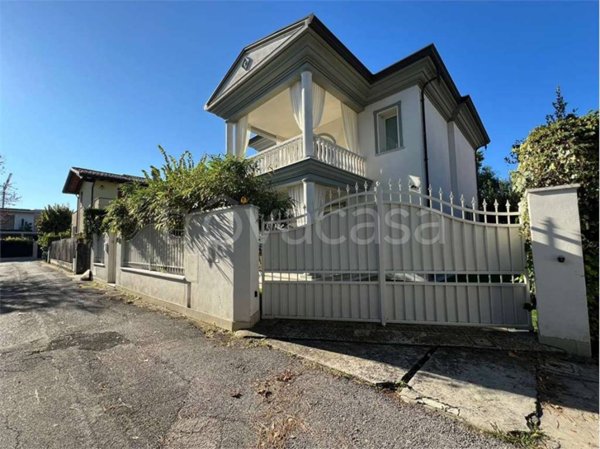 casa indipendente in vendita a Forte dei Marmi