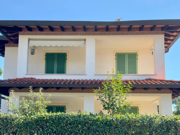 casa indipendente in vendita a Forte dei Marmi in zona Vittoria Apuana