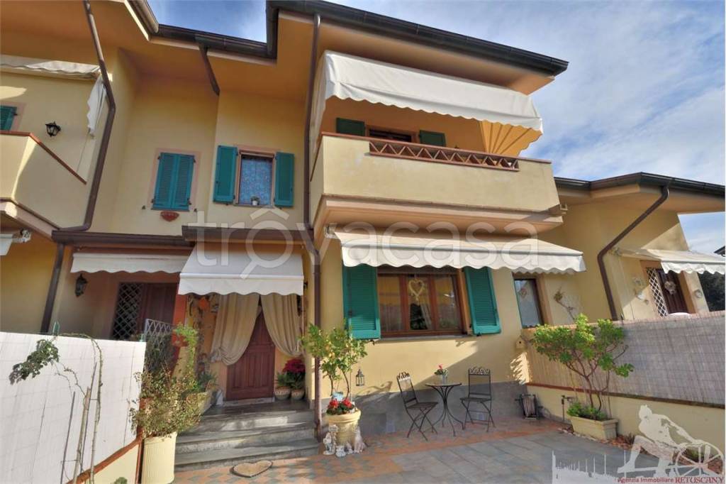 casa indipendente in vendita a Forte dei Marmi in zona Vittoria Apuana