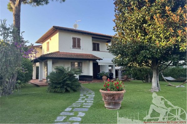 casa indipendente in vendita a Forte dei Marmi