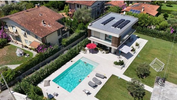 casa indipendente in vendita a Forte dei Marmi