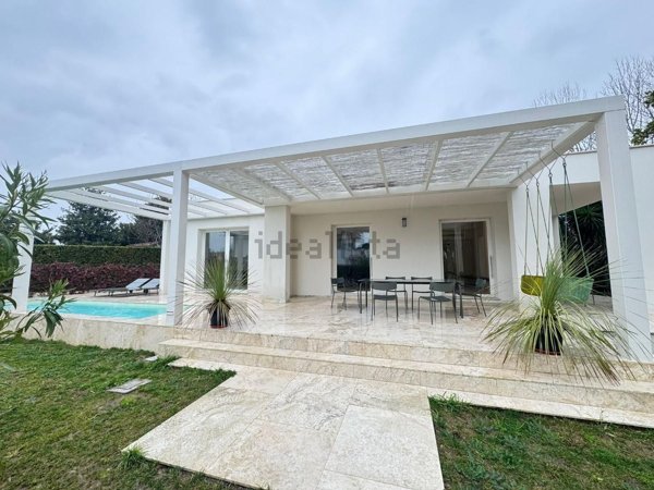 casa indipendente in vendita a Forte dei Marmi