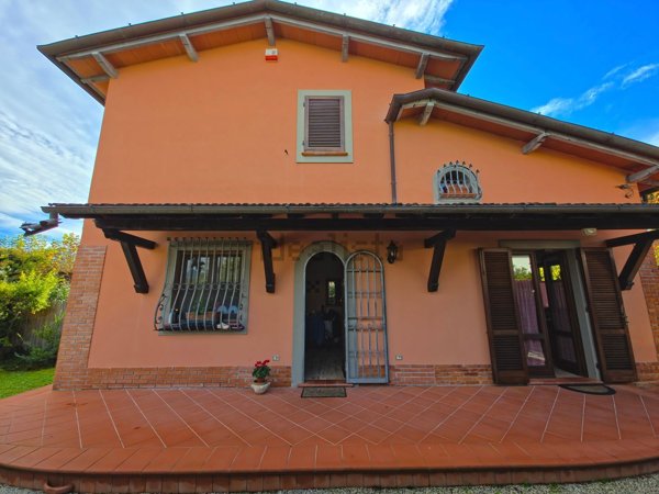 casa indipendente in vendita a Forte dei Marmi