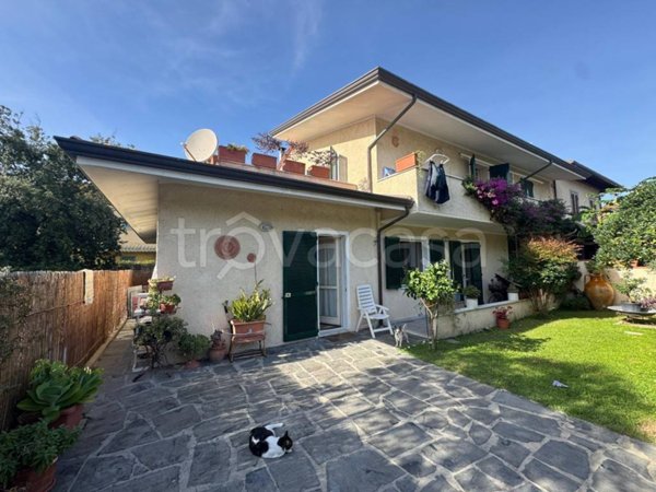 casa indipendente in vendita a Forte dei Marmi