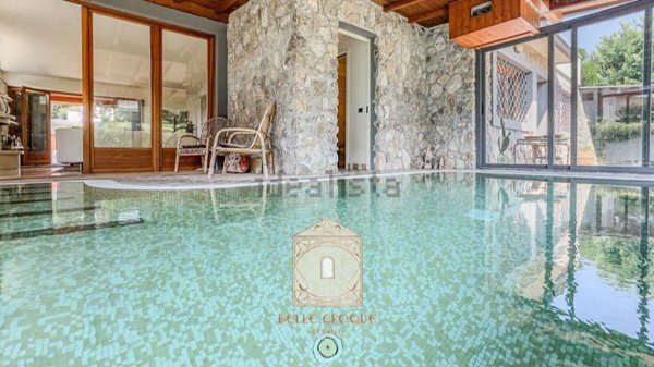 casa indipendente in vendita a Forte dei Marmi in zona Vittoria Apuana