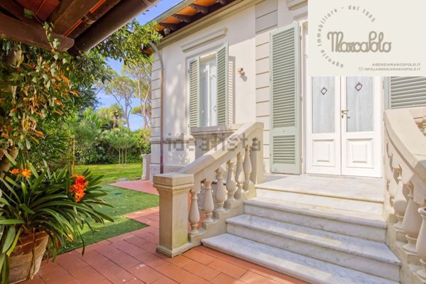 casa indipendente in vendita a Forte dei Marmi