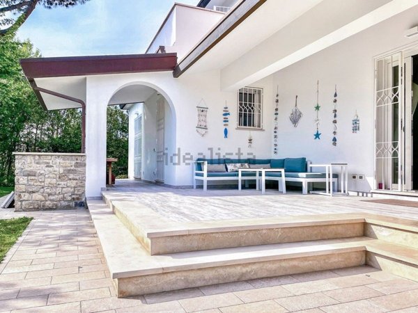 casa indipendente in vendita a Forte dei Marmi