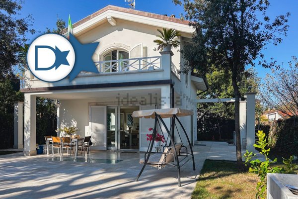 casa indipendente in vendita a Forte dei Marmi