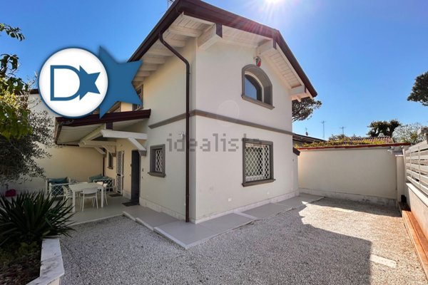 casa indipendente in vendita a Forte dei Marmi