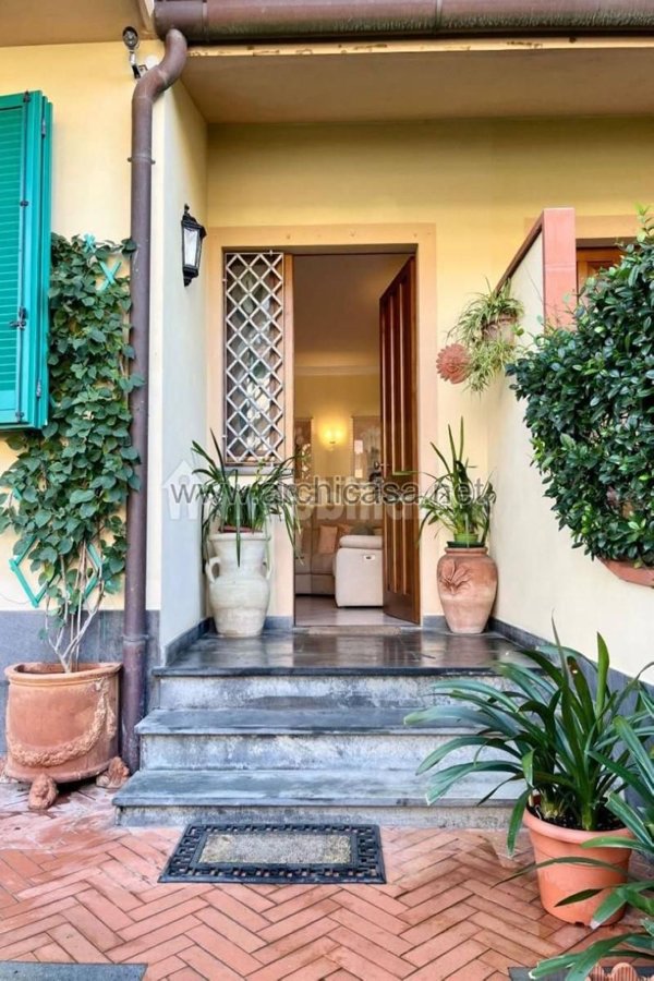 casa indipendente in vendita a Forte dei Marmi