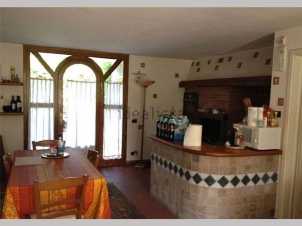 casa indipendente in vendita a Forte dei Marmi in zona Vaiana