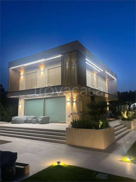 casa indipendente in vendita a Forte dei Marmi in zona Vittoria Apuana