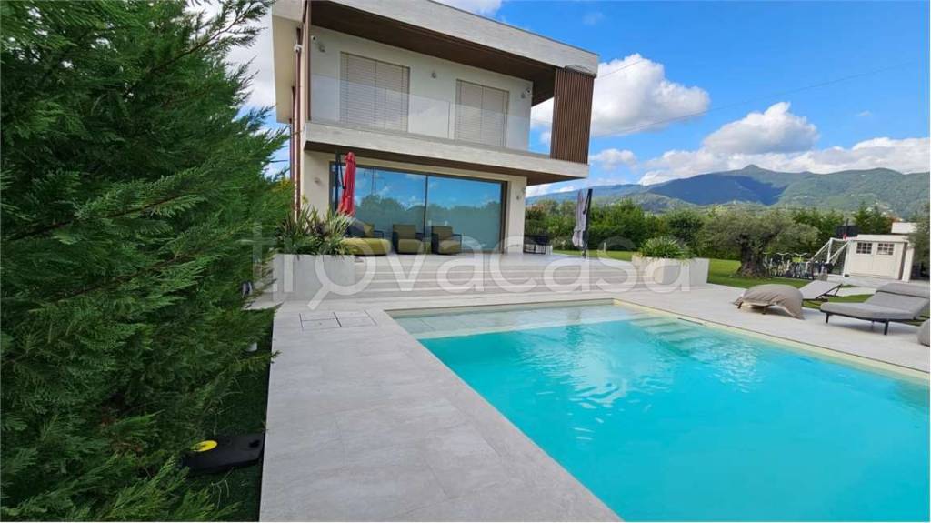 casa indipendente in vendita a Forte dei Marmi