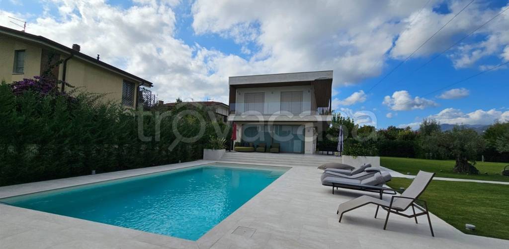 casa indipendente in vendita a Forte dei Marmi