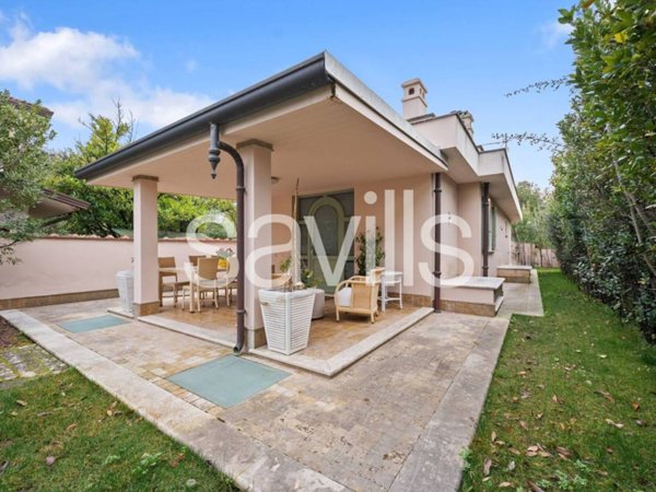 casa indipendente in vendita a Forte dei Marmi