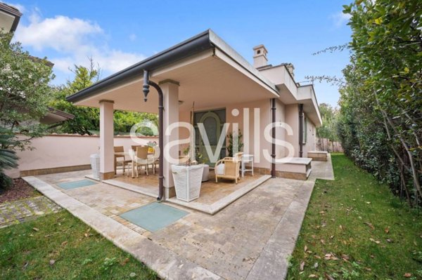 casa indipendente in vendita a Forte dei Marmi