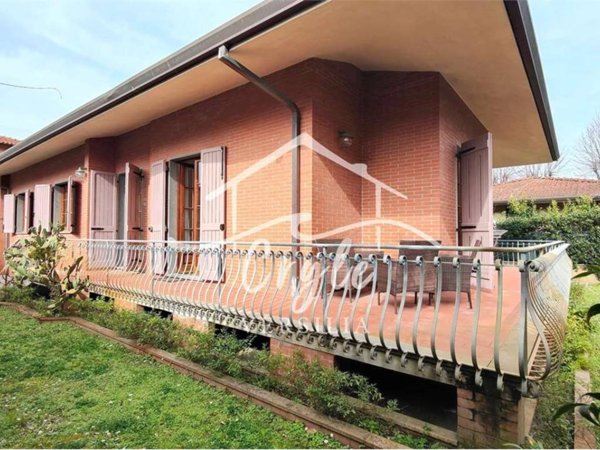 casa indipendente in vendita a Forte dei Marmi
