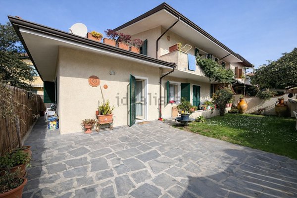 casa indipendente in vendita a Forte dei Marmi